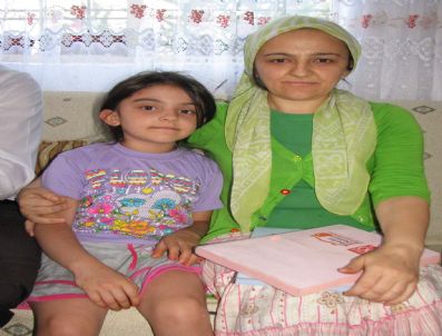 Anne-kız Okula Gidecekler