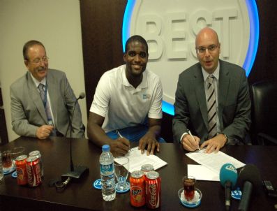 BOSH - Basketbol 2. Ligi`nde Bir Amerikalı