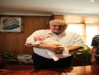 Bebekleriyle Hacca Gidecekler