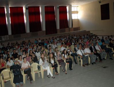 Bitlis`te 8 Eylül Dünya Okuma ve Yazma Günü Kutlandı