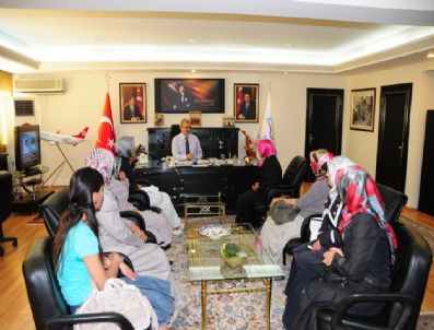 Kadın Girişimcilerden Vali Karaloğlu`na `teşekkür` Plaketi