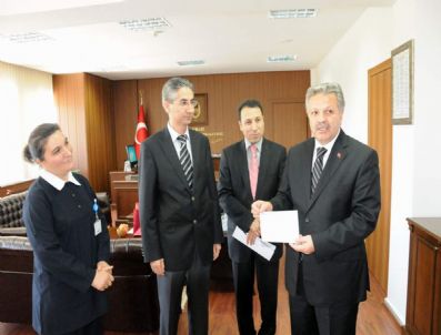Karaman`da Sağlık Çalışanlarından Afrika`ya Yardım