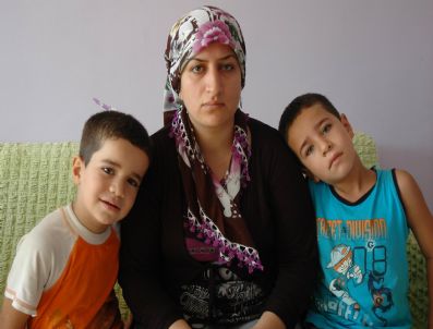 Karısını Bıçaklayan Koca Polisi Alarma Geçirdi