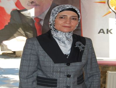 Kula Ak Parti Kadın Kolları Başkanı Akile Akdemir Güven Tazeledi