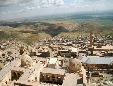 Mardin’de 6 Ayda 700 Bin Yerli ve Yabancı Turist Tarihi Kentti Ziyaret Etti