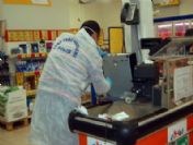 Markette silahlı soygun