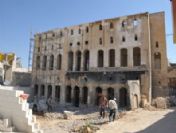 Şahinbey`de Gümrük Hanı ve Bostancı Mektebi Restorasyonu Devam Ediyor