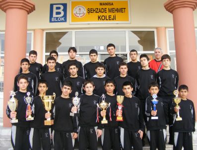 Şehzadeli Güreşçiler Üniversiteli Oldu