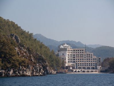 Bakan Davutoğlu Marmaris’te