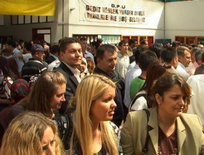 BILGISAYAR PROGRAMCıLıĞı - Gediz Meslek Yüksekokulu`nda Artan Öğrenci Sayısı Esnafın Yüzünü Güldürdü