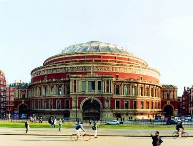 Sezen Aksu 4 Yıl Aradan Sonra Londra'da Konser Veriyor