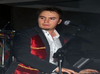 Ceceli ve Banu Alkan Alanya'da Konser Verdi