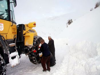 150 Köy Yolu Ulaşıma Kapandı