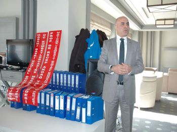 32 Aylık Çalışmasını 15 Torba Dolusu Dosya İle Ortaya Koydu