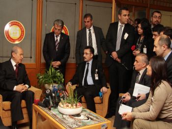 OKTAY VURAL - Bahçeli'den Meclis Muhabirlerine 'çalışan Gazeteciler Günü' Ziyareti