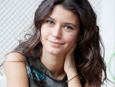 BEREN SAAT - Beren Saat 2.5 milyon liraya ev aldı