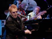 Elton John AIDS'i yazıyor