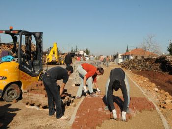 Kepez'den Üç  Mahalleye Kaldırım