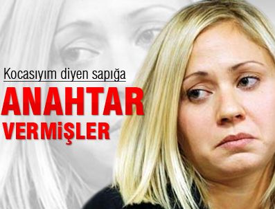 STARWOOD - 'Kocasıyım' diyen odasına dalmış