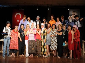 Tiyatrocu Kadınların İkinci Yıl Kutlaması