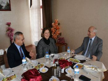 DARIA DARNELL - Abd Adana Konsolosu Darnell'dan Vali Odabaş'ına Ziyaret