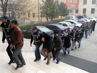 OSMAN KAYA - BDP'li yöneticilere gözaltı şoku