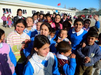 KOZLUCA - Erciş'te 2 Bin 500 Öğrenci Prefabrik Okullarda Eğitim Görüyor