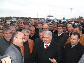 HACı FEVZI AKDOĞAN - Nizip Kaymakamı Karadeniz, Sosyal Hizmet Dalında Yılın İdarecisi Seçildi