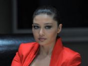 Nurgül Yeşilçay dizi için sevgilisinden ayrıldı