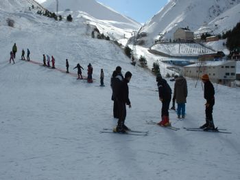 AHMET AKTAŞ - (özel Haber) Erzurum'da Alfabetik Kayak