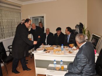 AYŞENUR İSLAM - Protokol İşyeri Açılışında Buluştu