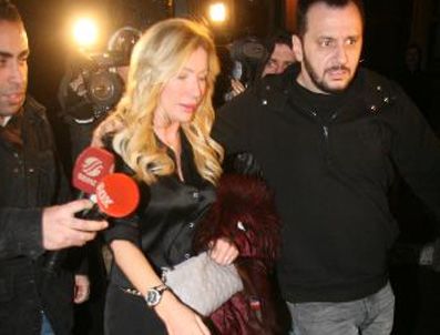 NUR YERLITAŞ - Seda Sayan, dostlarıyla stres attı