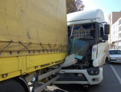 Afyonkarahisar'da Zincirleme Trafik Kazası