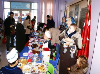İBRAHIM AVCı - Anasınıfı Öğrencileri, Kardeş Okul İçin Kermes Düzenledi