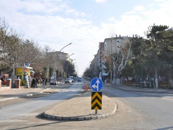 MEHMET BUYRUK - Hastane, Kışla ve Mehmet Buyruk Caddelerinin Kesiştiği Kavşakta Düzenleme