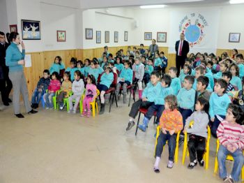 SAKIP SABANCI - Köpük Balığı Şenliği Devam Ediyor