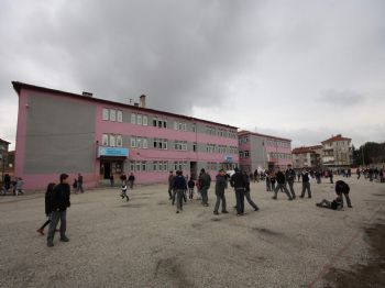 MARSHALL - Marshall'dan Kula'da Okul ve Hastane İçin Boya Desteği