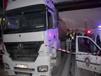 Otobüs E-5 Üzerinde Yolcu Almaya Kalkınca, Yaşlı Kadın Tır’ın Altında Can Verdi