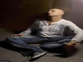 Ünlü Baterist Evinde Ölü Bulundu