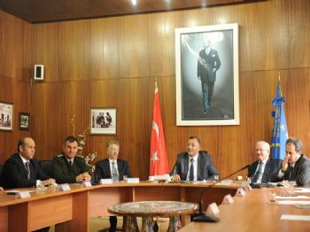 Vali 'karla Mücadele'yi Anlattı