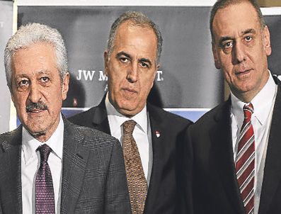 AKIF ÜSTÜNDAĞ - Aziz Yıldırım'ın mektubu okununca toplantıyı terk etti