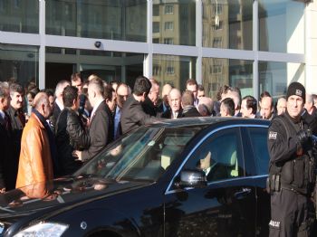 Başbakan Erdoğan Başakşehir Belediyesi'ni Ziyaret Etti