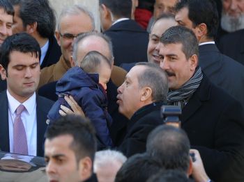 Başbakan Erdoğan'ın Çocuk Sevgisi
