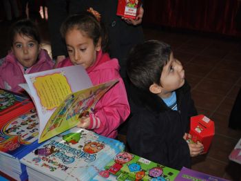 MUSTAFA İMAMOĞLU - İdil'de Kitap Fuarında 35 Bin Kitap Satıldı