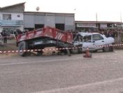 Otomobil ile traktör çarpıştı: 2 ölü