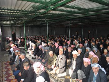 ADİLE NAŞİT - Sivil Cumada Kck Operasyonlarına Tepki