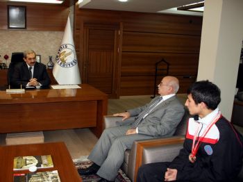 Gökhan Filiz Karatede Türkiye Üçüncüsü Oldu