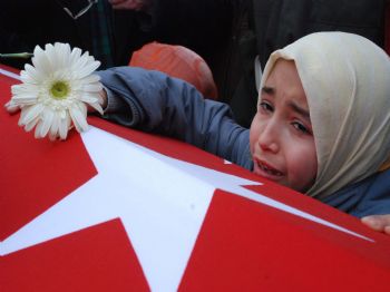 SALİH KAPUSUZ - Hayatını Kaybeden İşçilere Son Görev