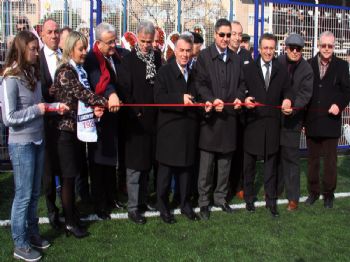 İZMIRSPOR - İzmirspor Yeni Sahasına Kavuştu