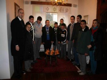 NUH ÇIMENTO - Zihinsel Engelli Öğrencilerin Yaptıkları Heykeller Mevlevi Evi'nde Sergileniyor